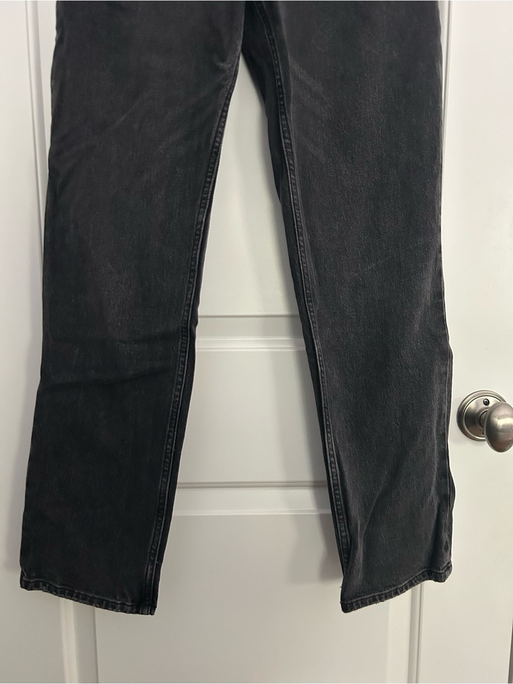 Abercrombie The 90s Straight Ultra High Rise Black Jeans - Picture 4 of 5
